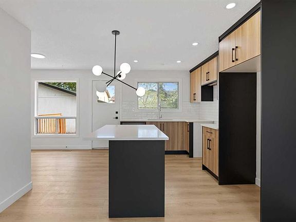 5th image of 276 W Fallswater Rd NE