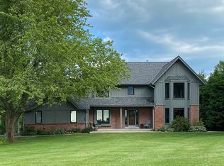 4896 Upper Forest Beach Rd, Port Washington, WI 53074