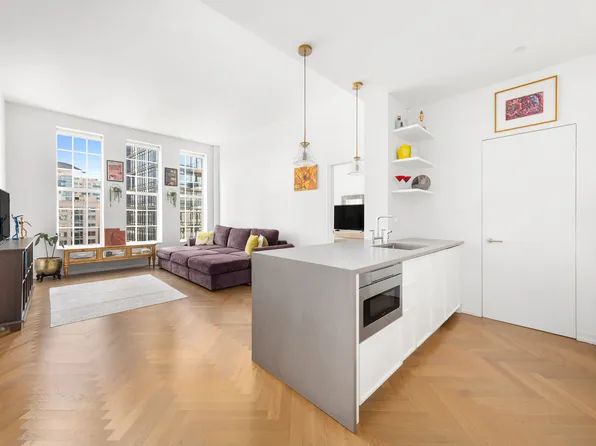 184 Kent Avenue image 2 of 13