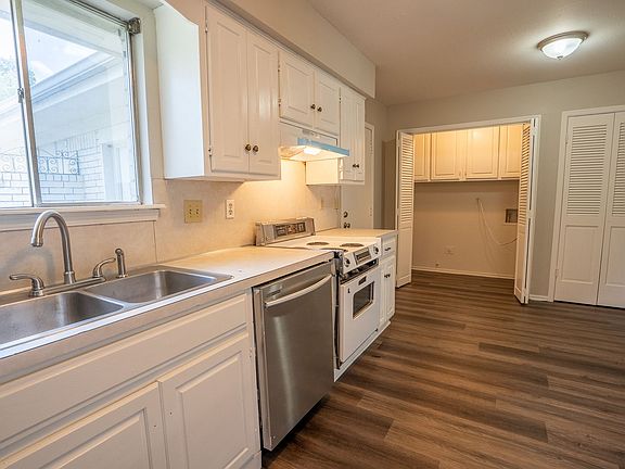 4th image of 5630 S Harvard Ct #B