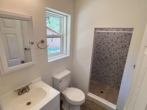 5th image of 1595 Soco Rd APT 3
