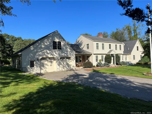 82 West Road, Colchester, CT 06415