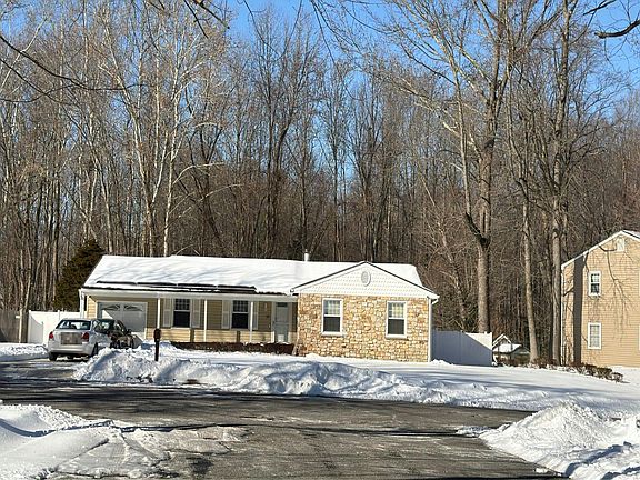 5th image of 10 Mason Ct