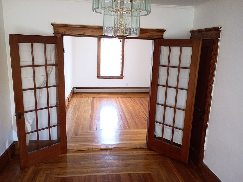 1st image of 65 Gough Ave #1