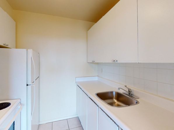 299 Roehampton Ave #930, Toronto, ON M4P 1S2