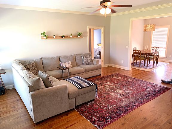 3rd image of 283 Rockbridge Dr
