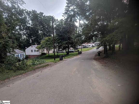 5th image of 111 Crosby Cir