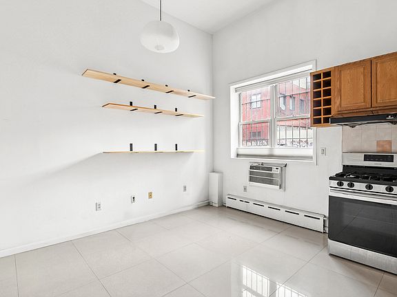 2nd image of 463 Degraw St APT 1C