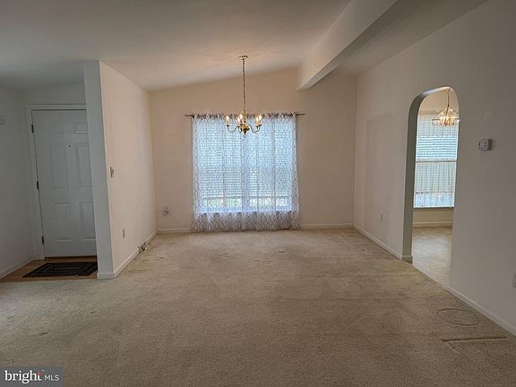 3rd image of 4 Birch Ct