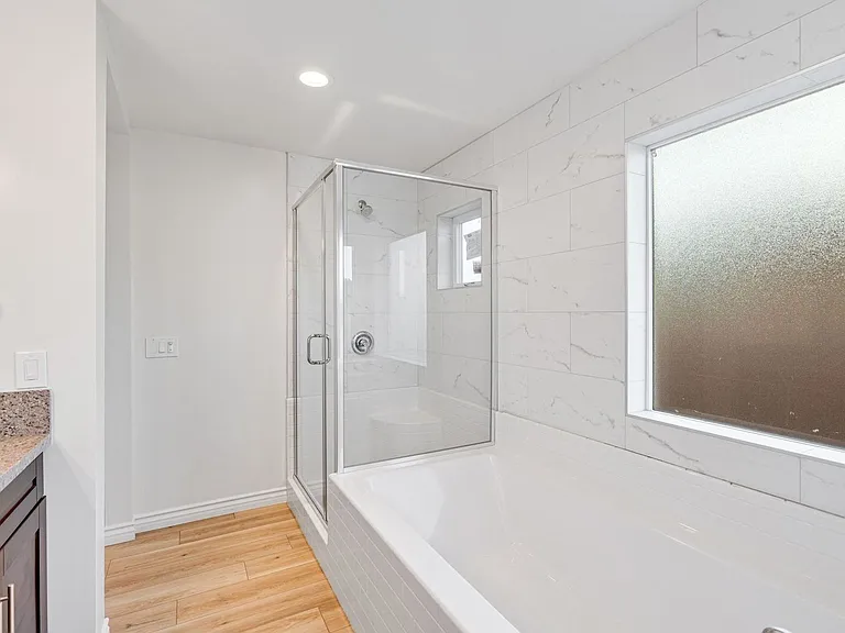 8521 Grove Hill Ct — Photo 11