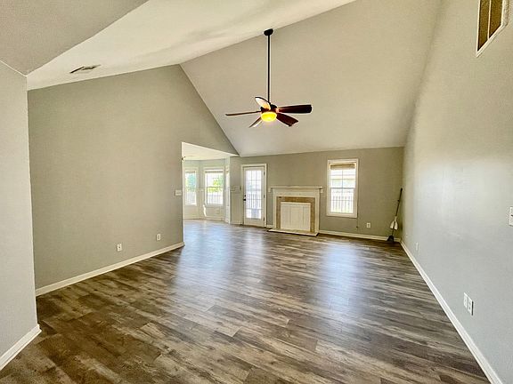 4th image of 220 Lynwood Dr