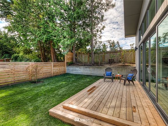 5th image of 3603 B SW 107th Street