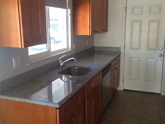 5th image of 5333 Gately Ave