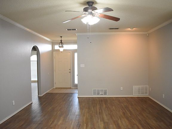 2nd image of 6121 16th St