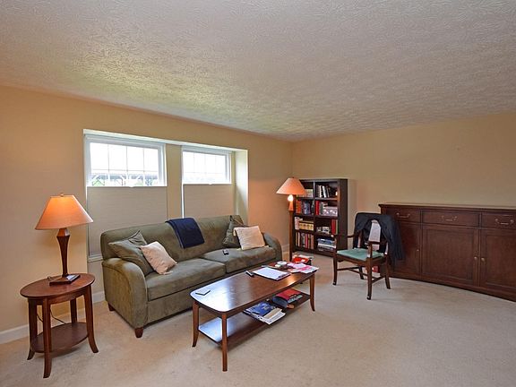 2nd image of 10938 Barrington Ct