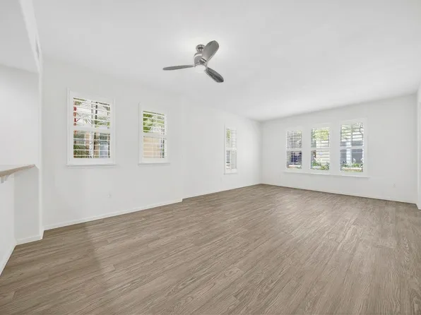 520 Lunalilo Home Rd #7115-1, Honolulu, HI 96825