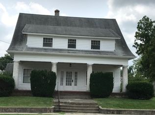 1057 E Clinton St, Frankfort, IN 46041