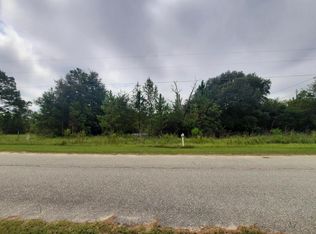 130 Honeysuckle Ln, Fitzgerald, GA 31750