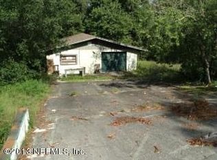 202 Ivanhoe Dr, Satsuma, FL 32189