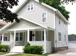 622 S 26th St, Manitowoc, WI 54220