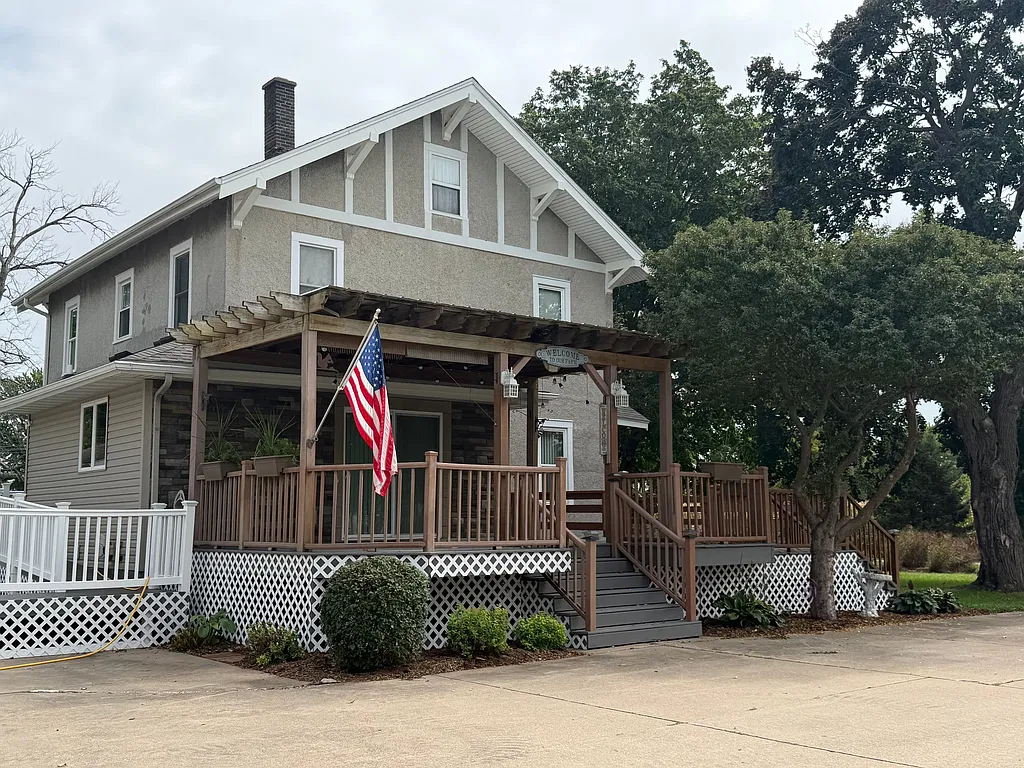 Property main image