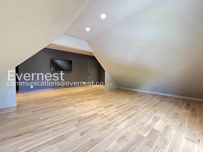 4706 Woodlawn Ct NE — Photo 18