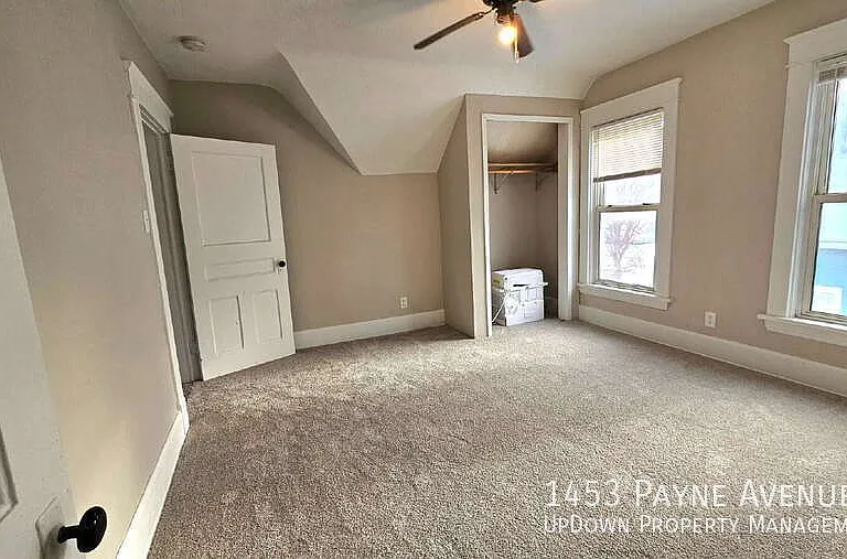 1453 Payne Ave — Photo 5