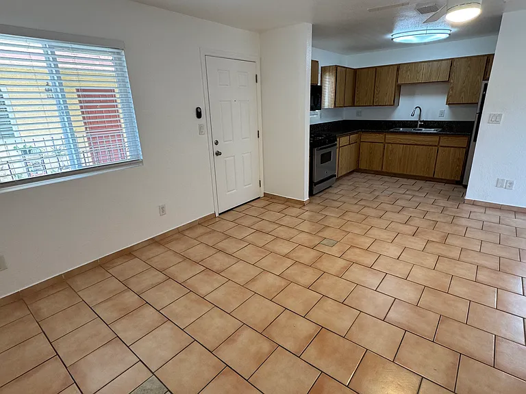 3073 B St — Photo 6