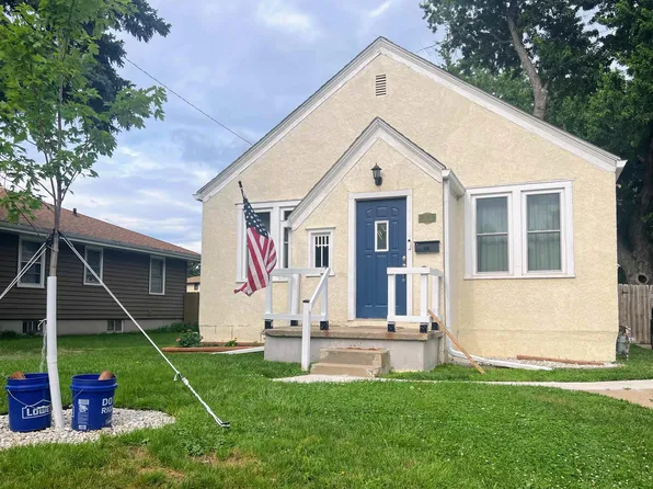 2626 S Cecelia St, Sioux City, IA 51106