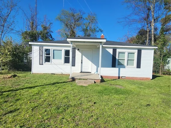 3234 Chandler St, Fayetteville, NC 28303