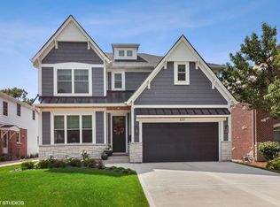 169 N Highland Ave, Elmhurst, IL 60126