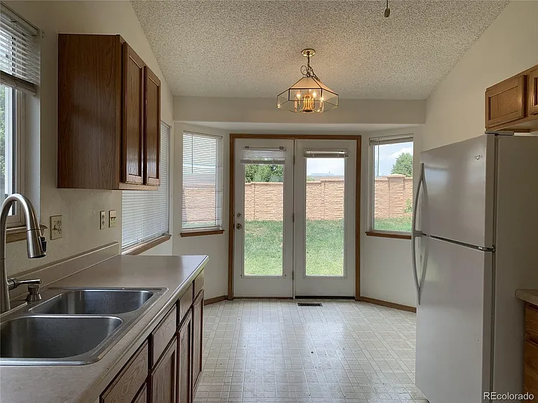 5162 Chaise Dr — Photo 7