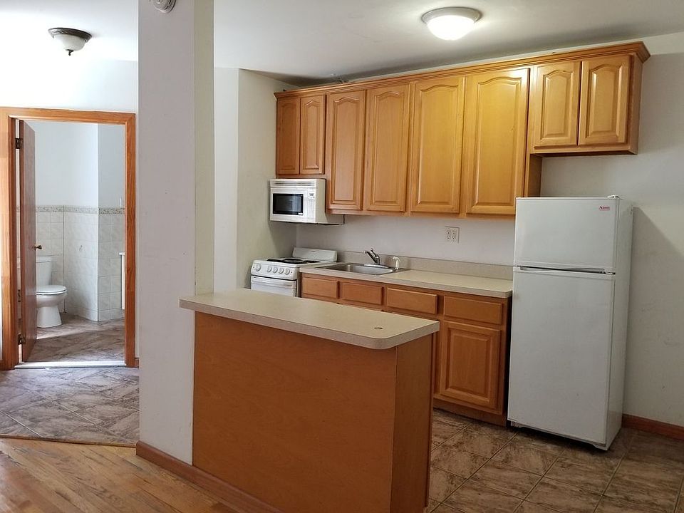 1st image of 550 Ocean Ave APT 1C