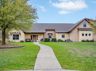 135 Oak Hampton Trl, Ingram, TX 78025