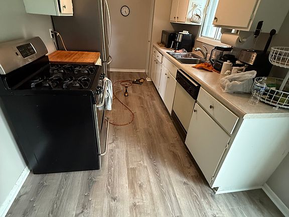 5th image of 386 1st Ave SE