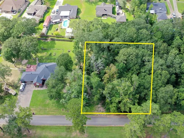 2210 Appian Way, New Caney, TX 77357