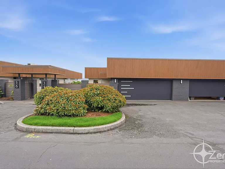 6903 SE Riverside Dr #3 — Photo 3