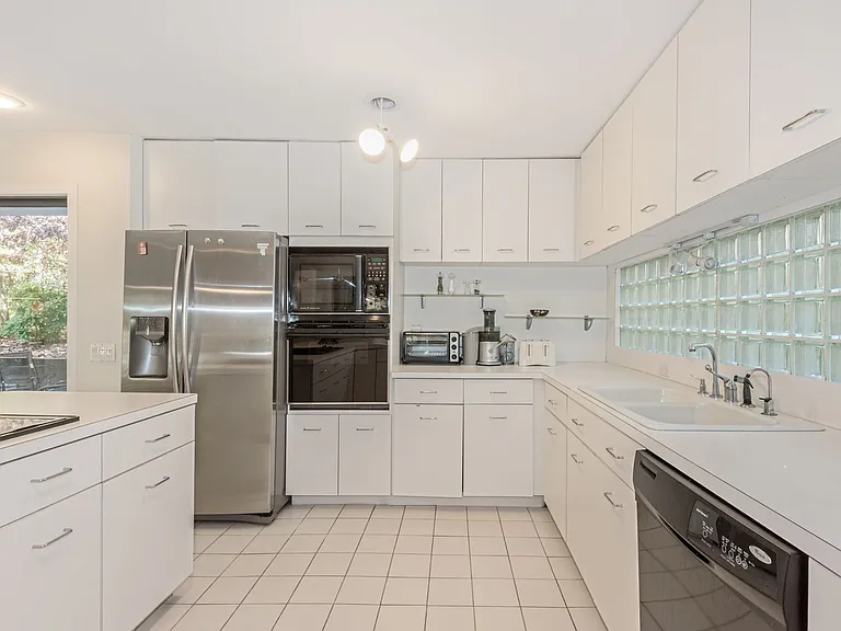 5 Northside Dr — Photo 9