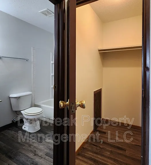 2408 3rd Ave N #6 — Photo 8