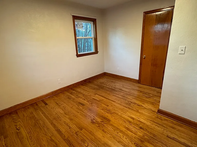 707 Crystal Dr — Photo 13