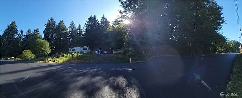 3rd image of 5012 Rural Road SW