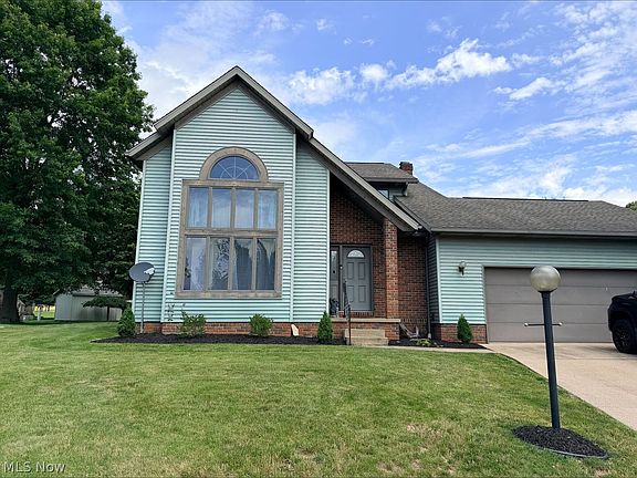 2nd image of 371 Bryan Cir NE