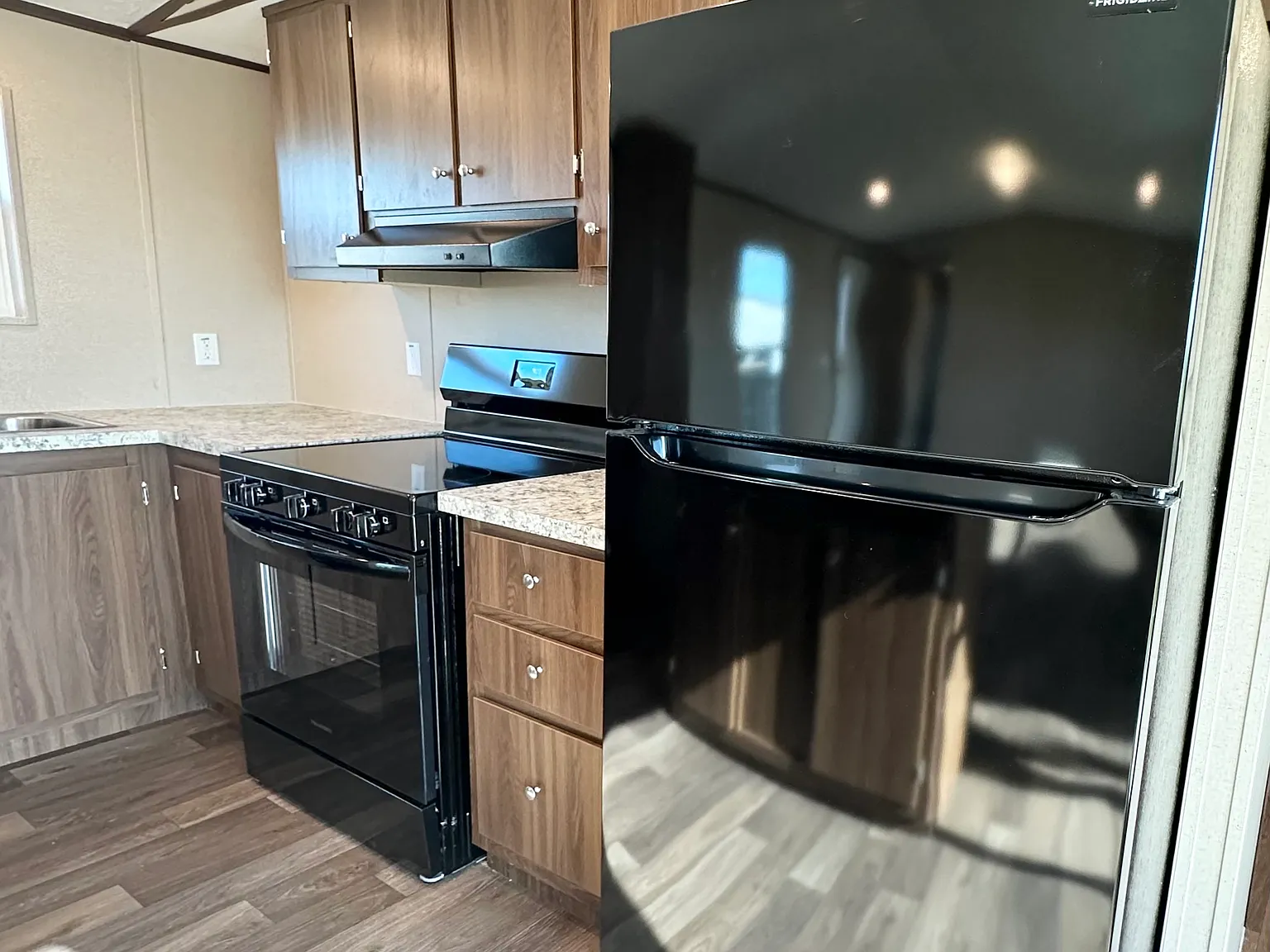 3 bed, 1200 sqft, $1,400 — Photo 3
