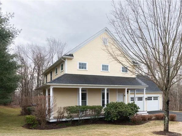 105 Periwinkle Drive #105, Middlebury, CT 06762