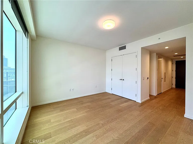 877 Francisco St #521 — Photo 4