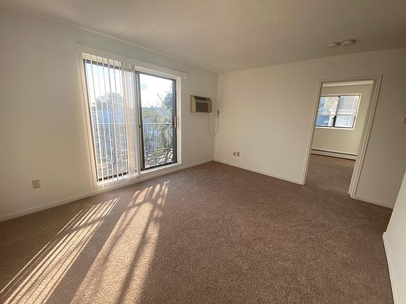 2nd image of 43A Eleanor St #1