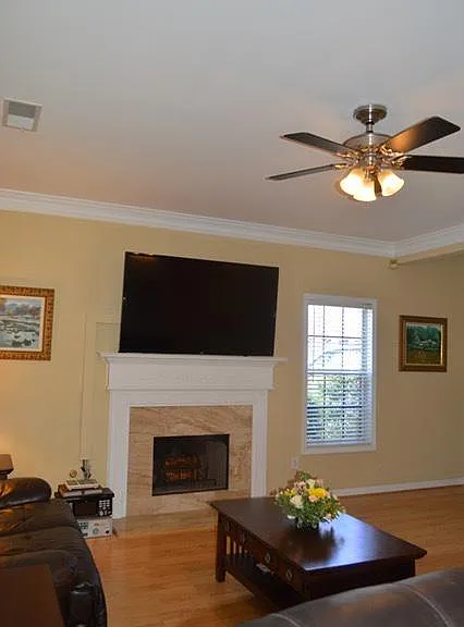 155 Ruby Forest Pkwy — Photo 4