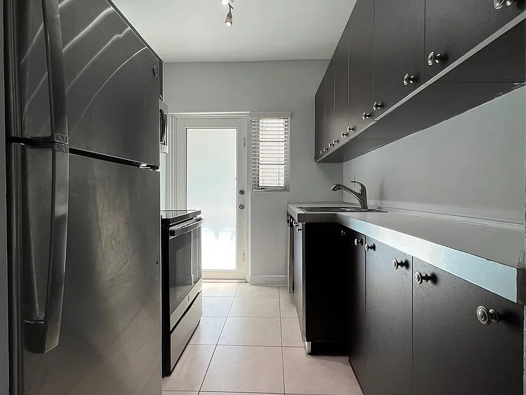 1011 Bay Dr #106 — Photo 16