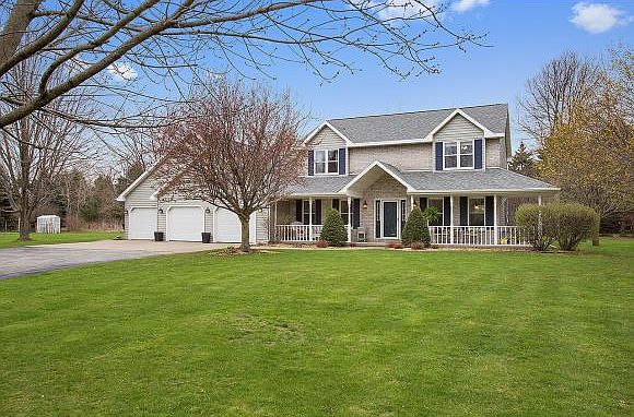 2nd image of 779 Stonewood Ln