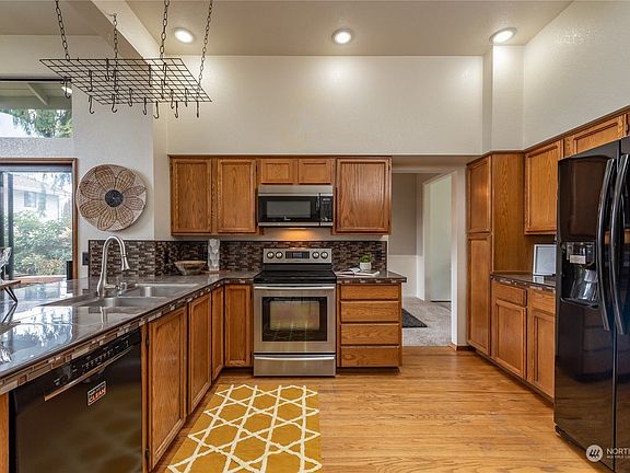 5th image of 5720 S 296th Pl